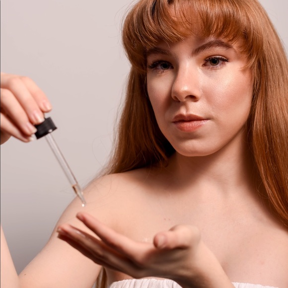 AAYU 100% ORGANIC HAND MADE FACIAL OIL - Picture 5 of 5